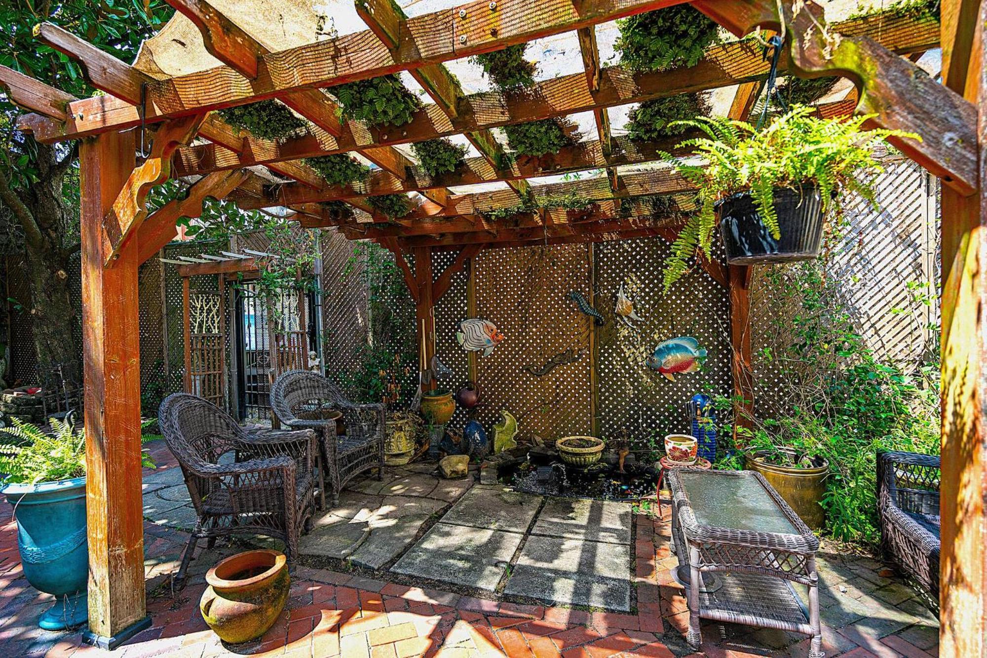 Holiday home Camellia Room_victorian_with Private Bathroom Savannah